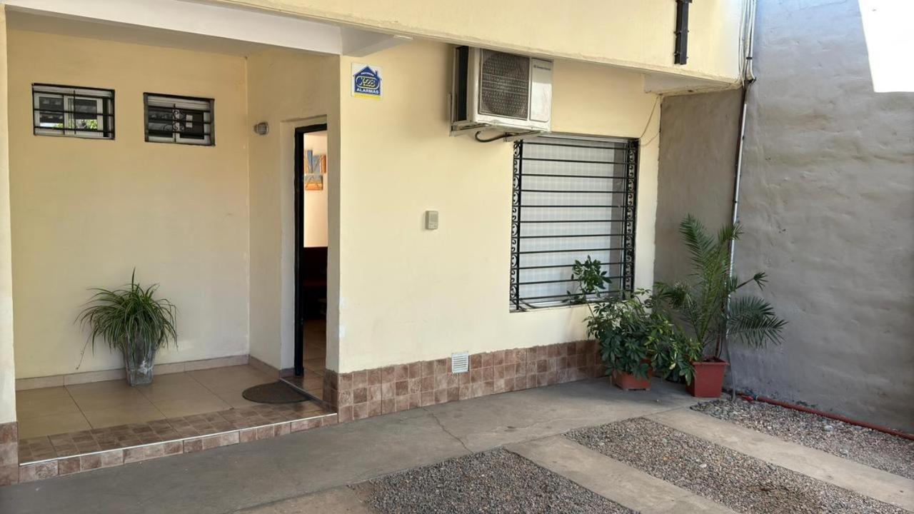 Duplex Lisandro San Rafael  Luaran gambar