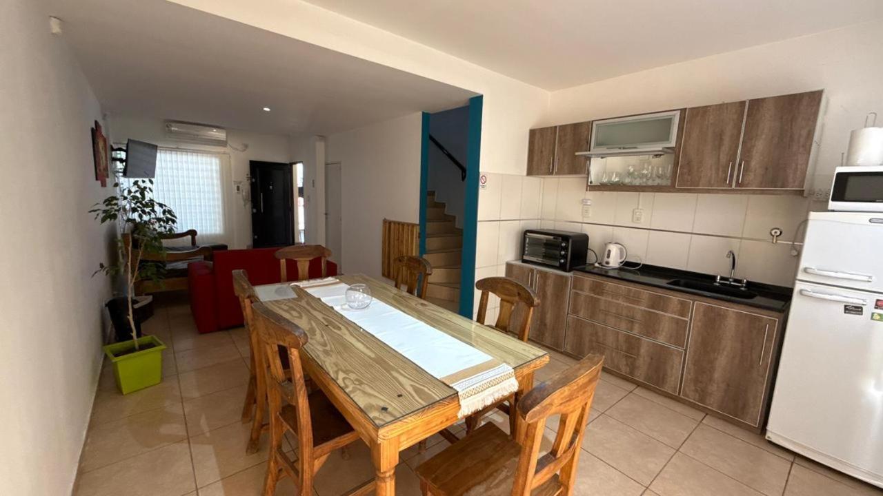 Duplex Lisandro San Rafael  Luaran gambar