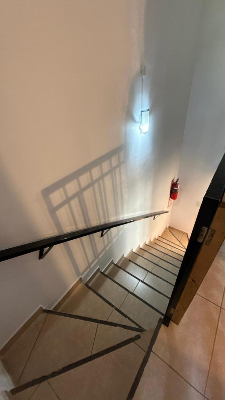 Duplex Lisandro San Rafael  Luaran gambar