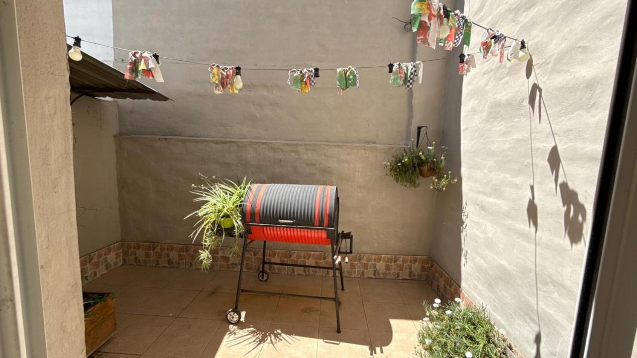Duplex Lisandro San Rafael  Luaran gambar